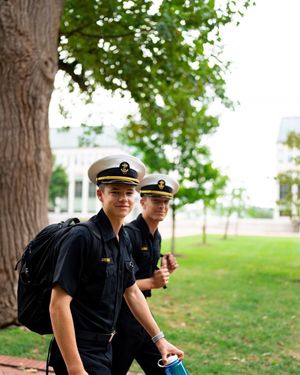 Image post by @navytfxc on Instagram