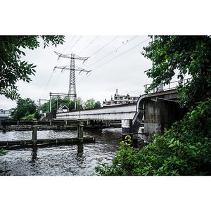 Image post by @bagoftrix on Instagram