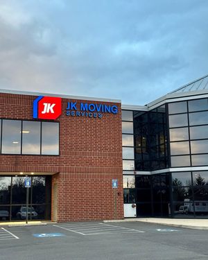 Image post by @jkmoving on Instagram