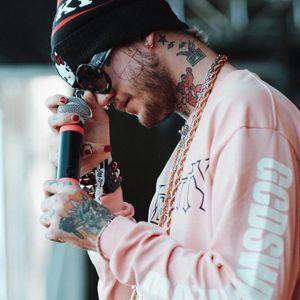 Image post by @rollingloud on TikTok