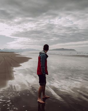 Image post by @nikguiney on Instagram