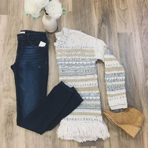 Image post by @shopoutoftown on Instagram