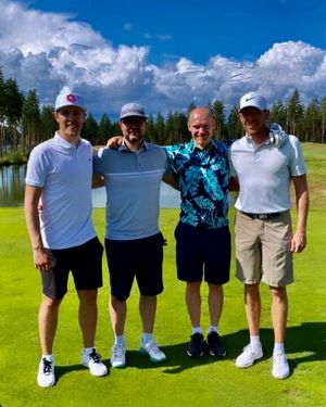 Image post by @alexknappegolf on Instagram