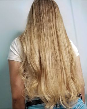Image post by @AquaFireSalon on Facebook