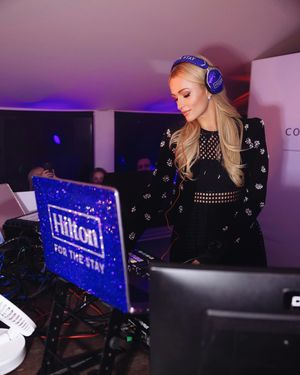 Image post by @parishilton on Instagram