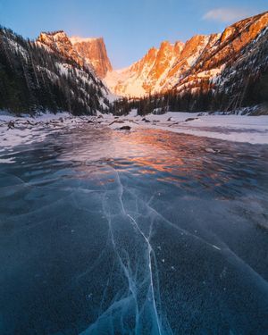 Image post by @nationalparkscollective on Instagram