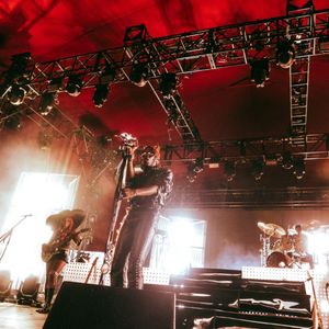 Image post by @thewarfield on Instagram