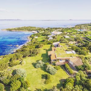 Image post by @christiesrealestate on Instagram