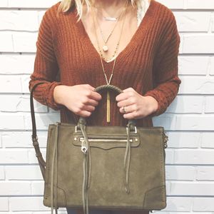Image post by @shopoutoftown on Instagram