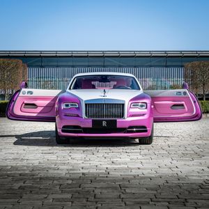 Image post by @rollsroycecars on Instagram