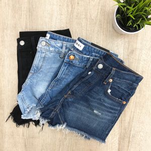 Image post by @shopoutoftown on Instagram
