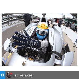 Image post by @arrowmclaren on Instagram