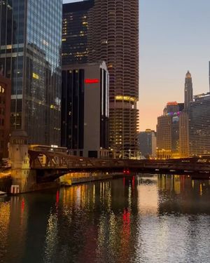 Image post by @chicago.explore on Instagram