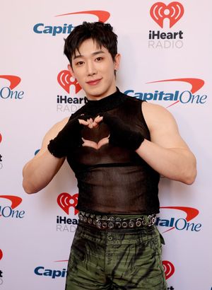 Image post by @iHeartRadio on Twitter/X