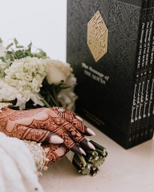 Image post by @thismodernlovephoto on Instagram