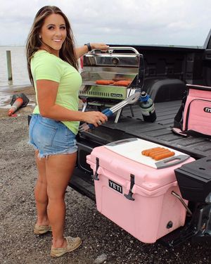 Image post by @girlgonegrilling on Instagram