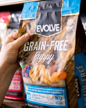 Image post by @evolvepetfood on Instagram