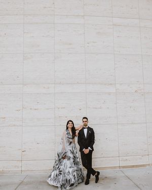 Image post by @thismodernlovephoto on Instagram