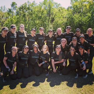 Image post by @dartmouthsoftball on Instagram