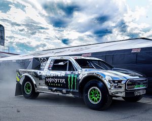 Image post by @thefabschool on Instagram