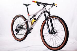 Image post by @esigrips on Instagram