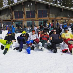 Image post by @uscskiandsnowboard on Instagram