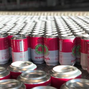 Image post by @drinkspindrift on Instagram