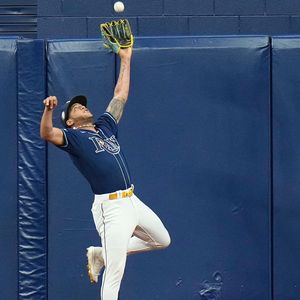 Image post by @raysbeisbol on Instagram