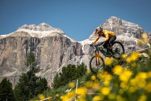 Image post by @foxmtb on Instagram