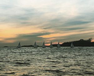 Image post by @yalesailing on Instagram