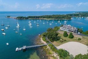 Image post by @christiesrealestate on Instagram