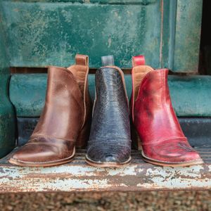 Image post by @noconaboots on Instagram