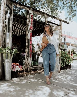 Image post by @byohlola on Instagram