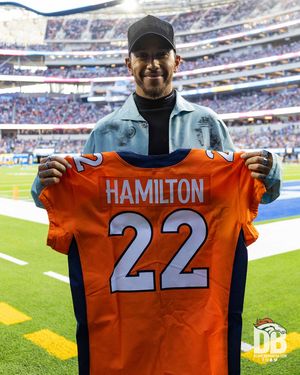Image post by @broncosespanol on Instagram