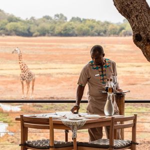 Image post by @chiawasafaris on Instagram