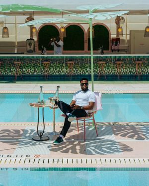 Image post by @kevinhart4real on Instagram