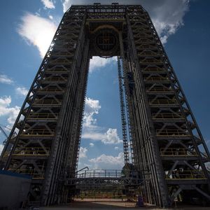 Image post by @nasaartemis on Instagram