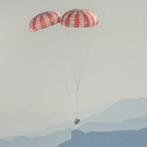 Image post by @nasaartemis on Instagram