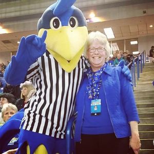 Image post by @udbluehens on Instagram