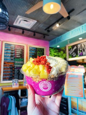 Image post by @playabowls on Instagram