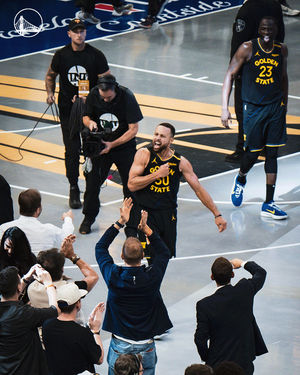 Image post by @warriors on Twitter/X