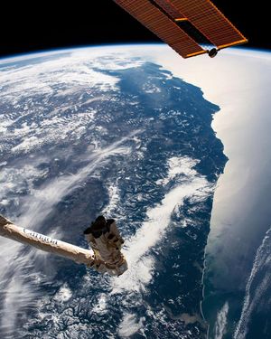 Image post by @nasaartemis on Instagram