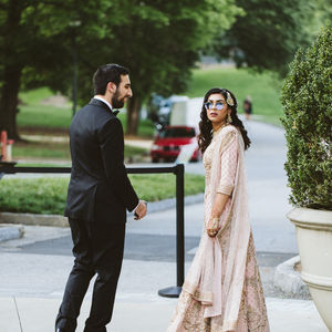 Image post by @thismodernlovephoto on Instagram
