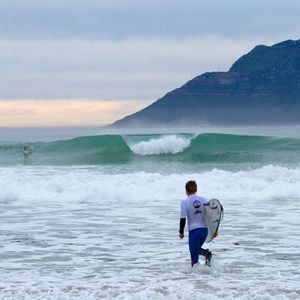 Image post by @wsl.qs on Instagram