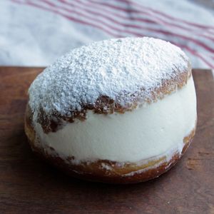 Image post by @lepainquotidienus on Instagram