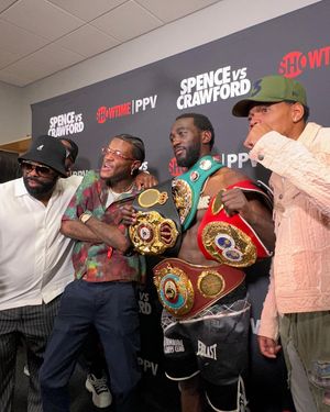 Image post by @showtimeboxing on Instagram