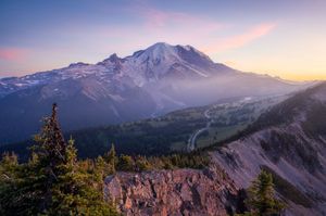 Image post by @foxandlens on Facebook