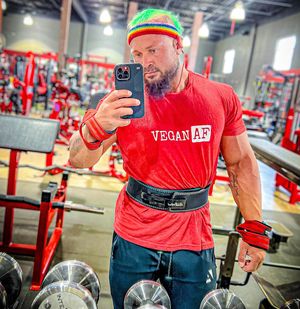 Image post by @thebodybuildingvegan on Instagram