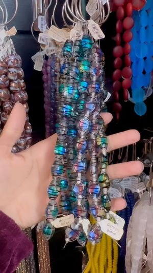 Video post by @beadcache on Instagram