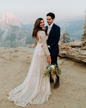 Image post by @thismodernlovephoto on Instagram